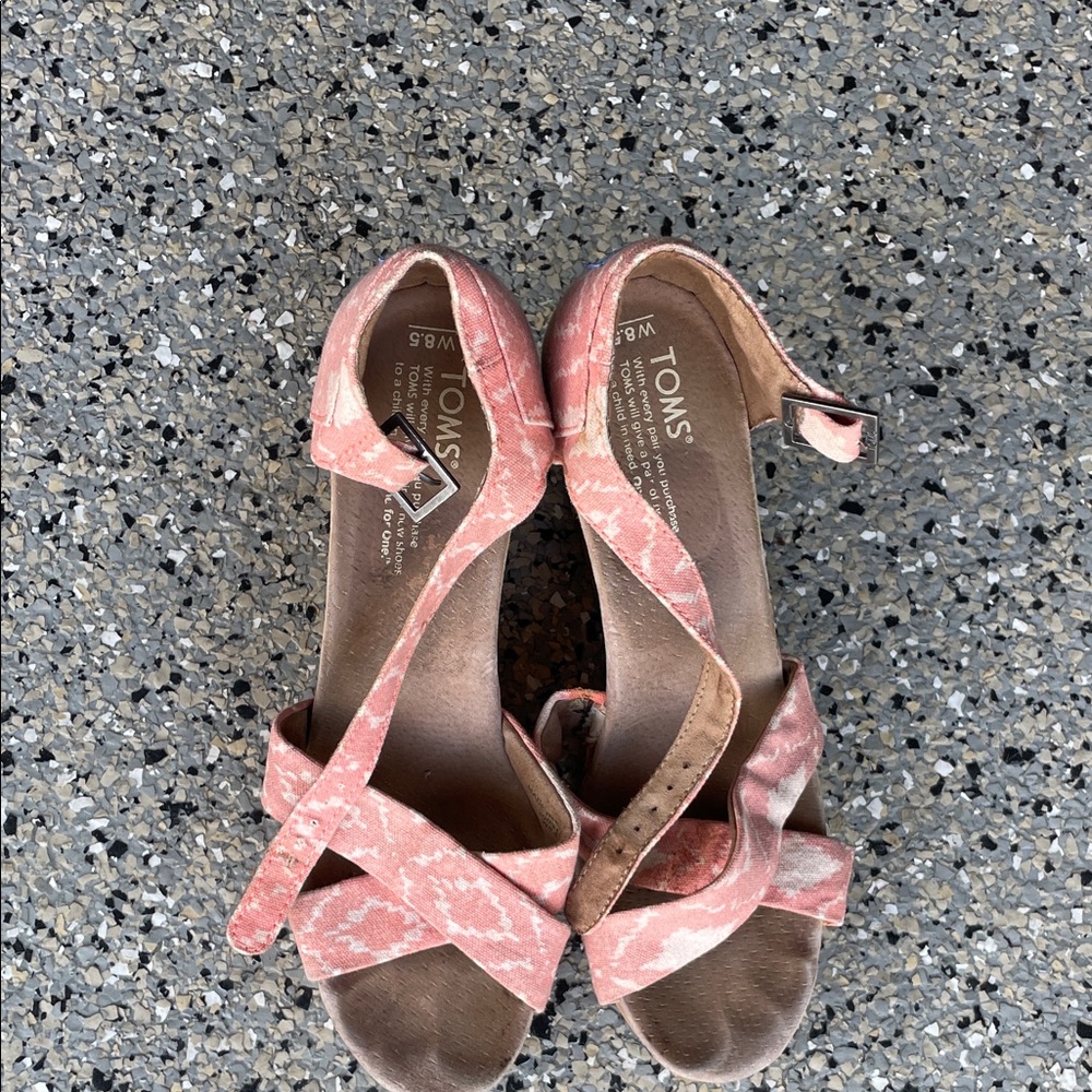 TOMS Women's Coral Sandals